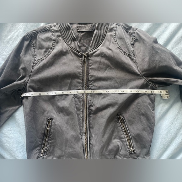 Aritzia Talula Cargo Jacket - Picture 8 of 10